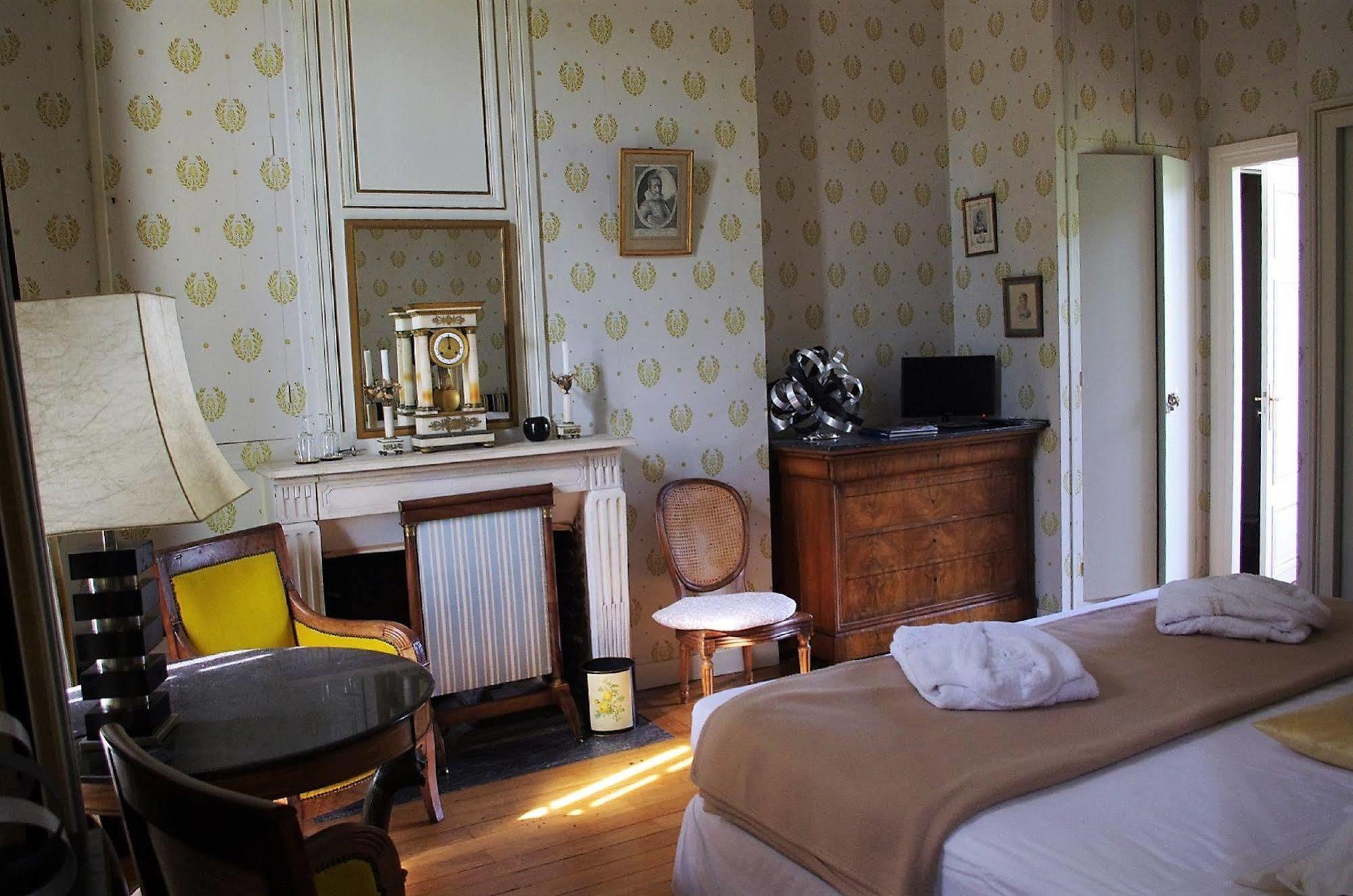 Chateau De La Giraudiere Villeny ภายนอก รูปภาพ