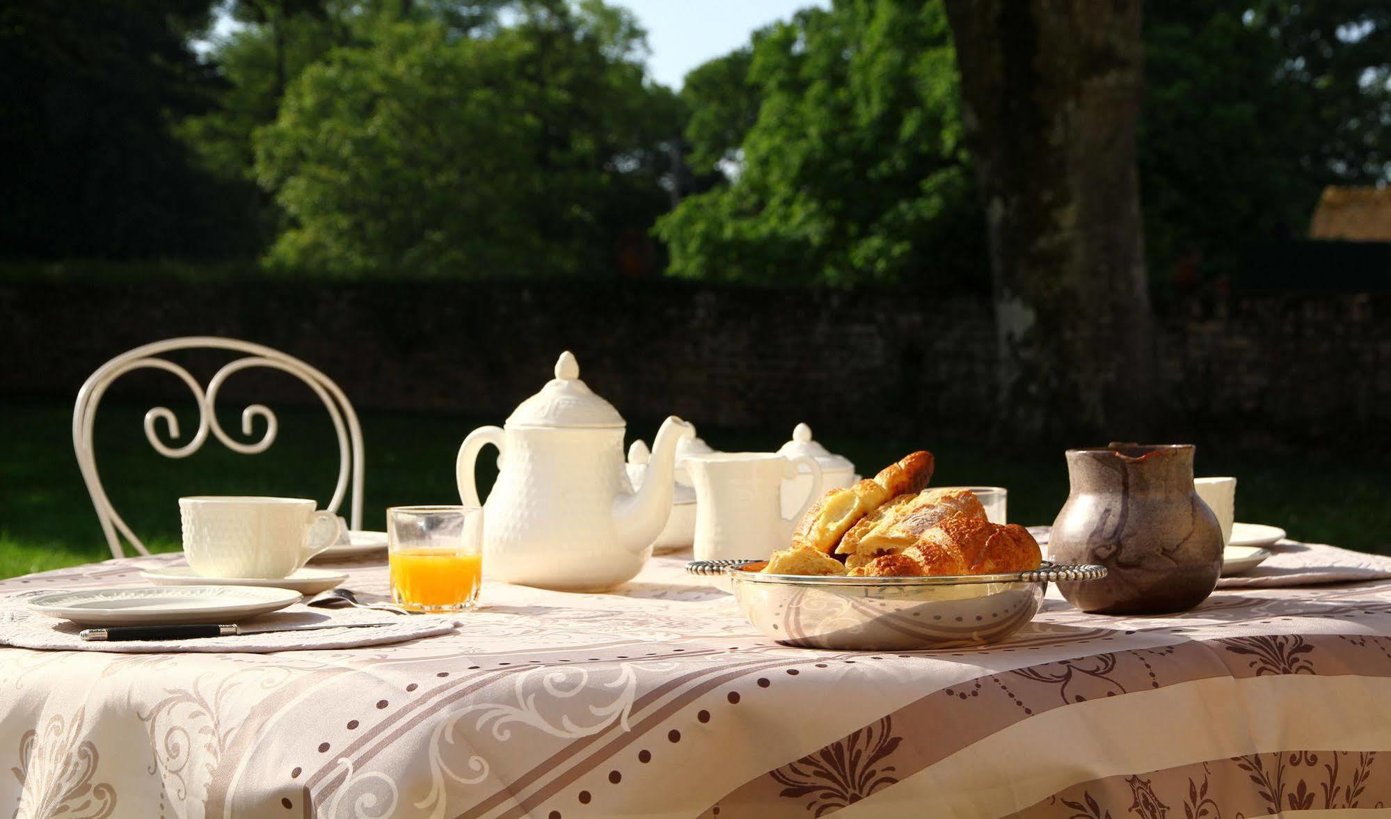 Chateau De La Giraudiere Villeny ภายนอก รูปภาพ
